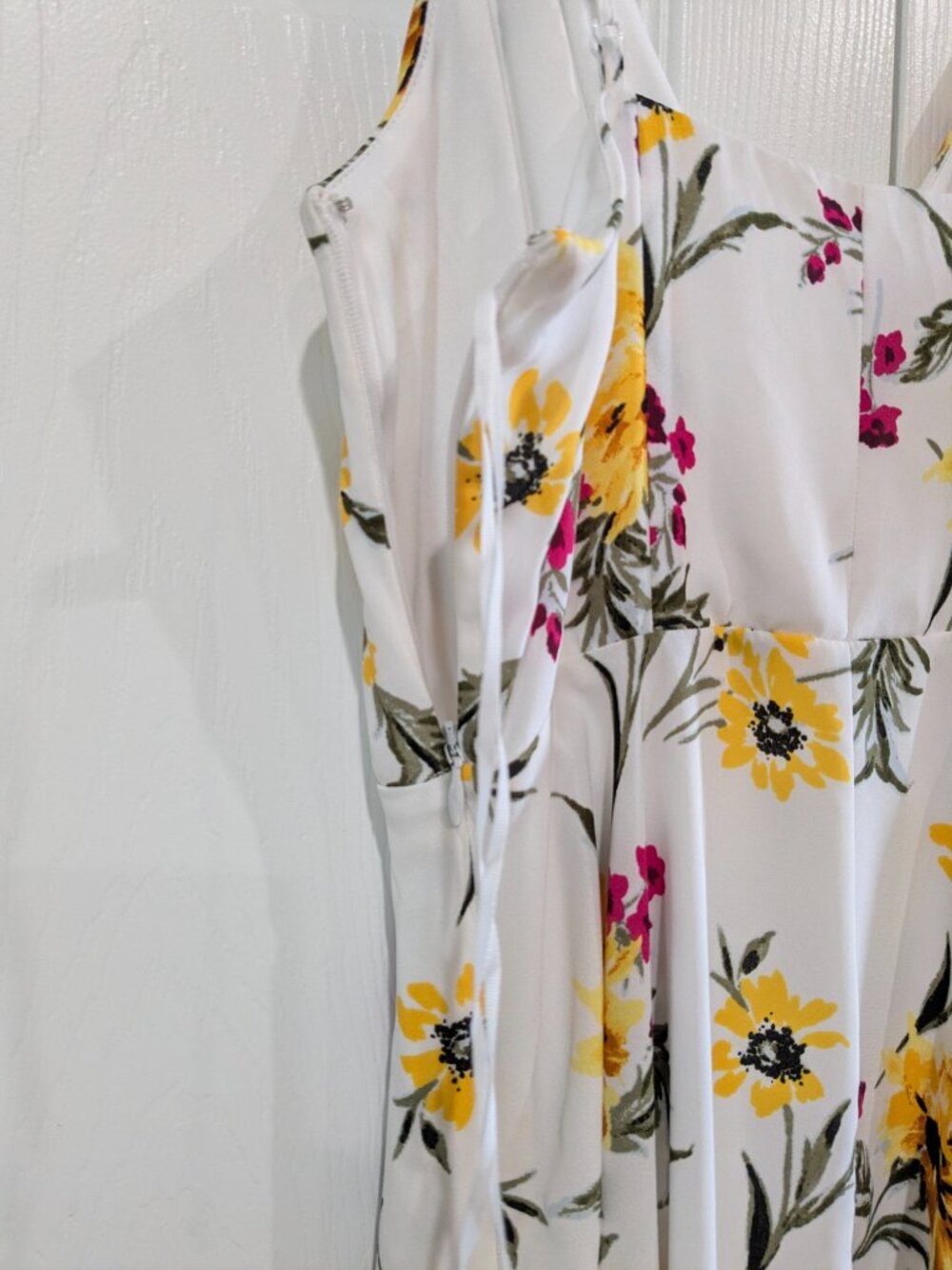 Express Women's Surplice Fit and Flare Floral Mini Cami Dress, White Yellow, XS - Picture 9 of 14